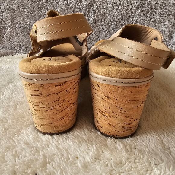 Clarks Women's Giselle Sea Suede Slingback Platform Wedge Sandals Size 11M Beige - Picture 4 of 6